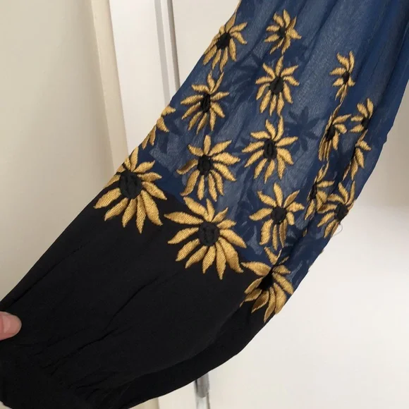 Free People blouse size L black/navy w/ gold embroidery- new! Never worn - Picture 3 of 5